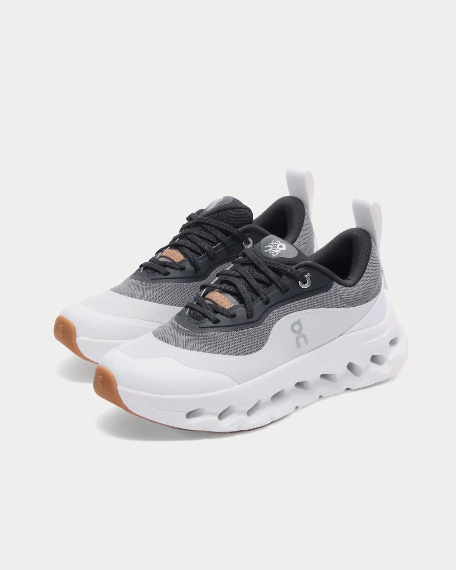 Cloudtilt 2.0 Black / White / Gum Running Shoes